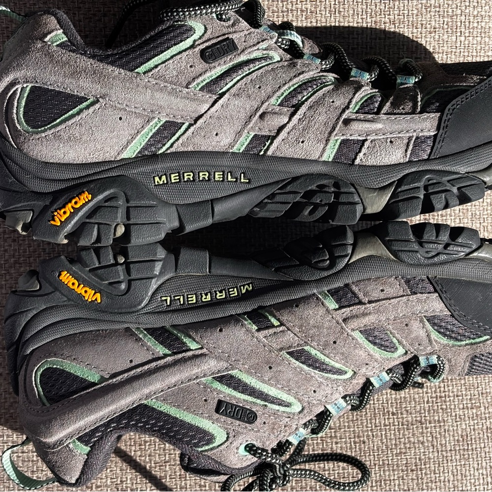 Merrell Waterproof Women's Gray and Mint Hiking or Trail Athletic Shoes - Picture 6 of 9